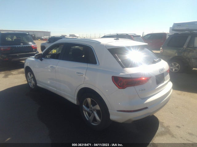 WA1AUCF38M1097499 Audi Q3 PREMIUM