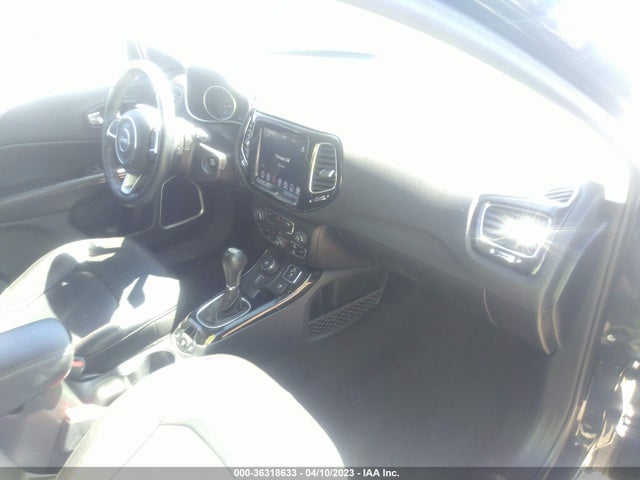 3C4NJDCB4KT672656 Jeep Compass Limited