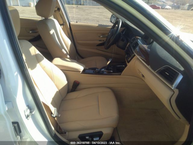WBA8E5G59GNT41796 BMW 3 Series 320i Xdrive
