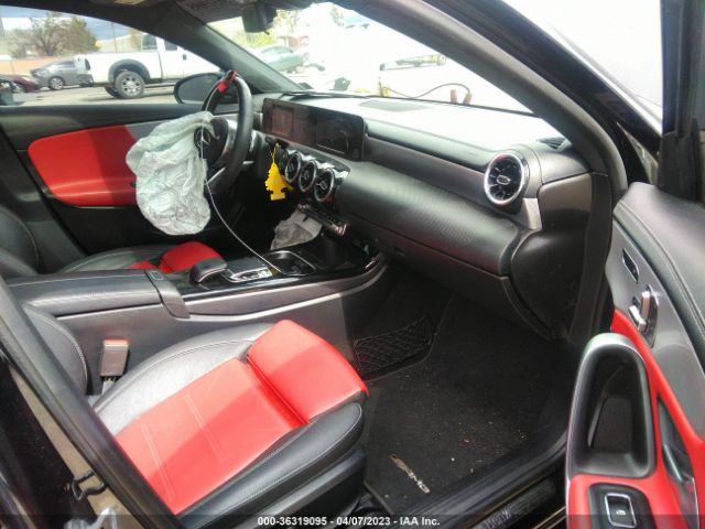 WDD3G4EB3KW019500 Mercedes-Benz A-class A 220