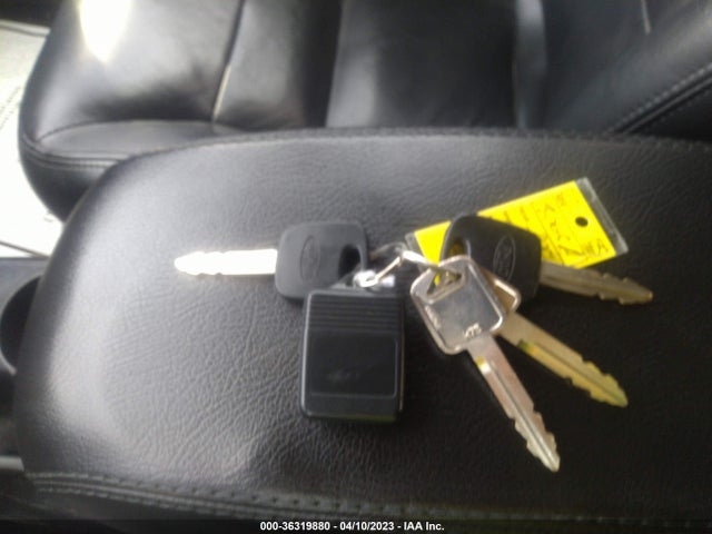 2004 FORD ESCAPE LIMITED VIN: 1FMCU94144KA42797