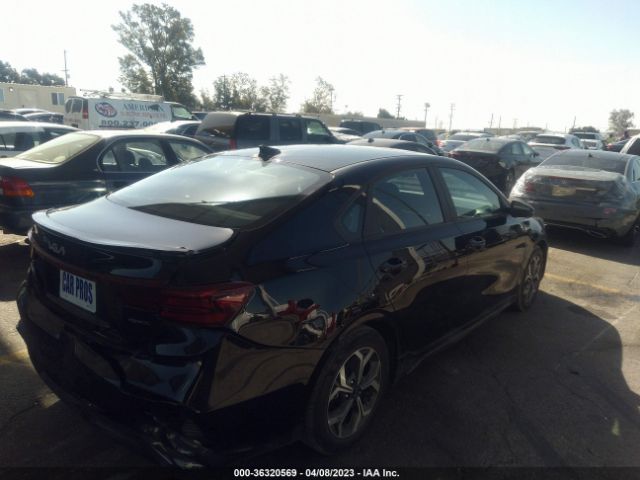 3KPF54AD4NE470874 KIA Forte Gt-line