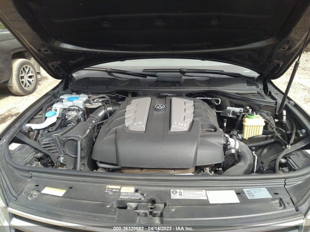 2015 Volkswagen Touareg, VIN: WVGEP9BP1FD007164