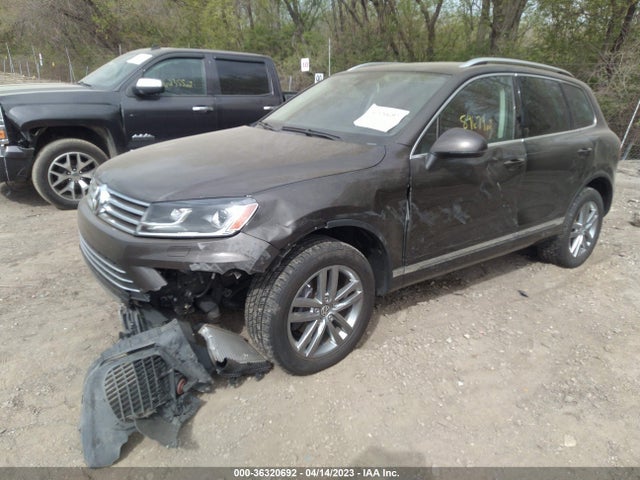 2015 Volkswagen Touareg, VIN: WVGEP9BP1FD007164