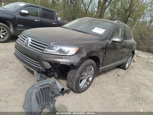 2015 Volkswagen Touareg, VIN: WVGEP9BP1FD007164