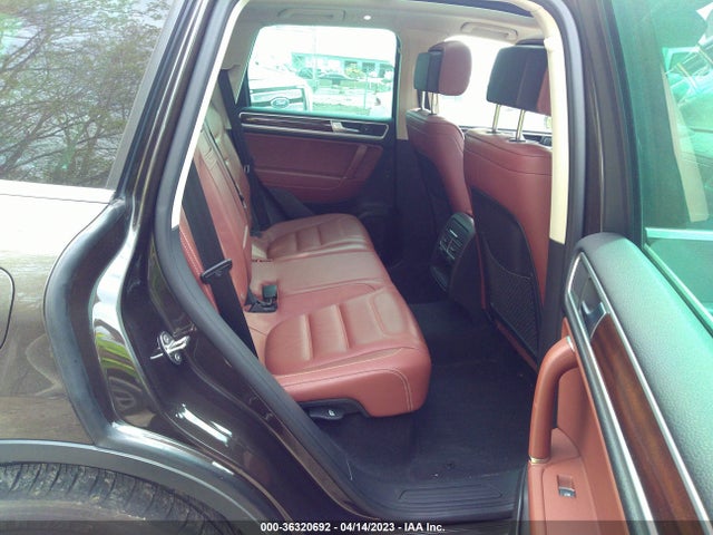 2015 Volkswagen Touareg, VIN: WVGEP9BP1FD007164