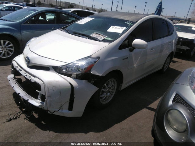 Toyota Prius V Two/five/three/four 2017 JTDZN3EU1HJ061000 Image 2