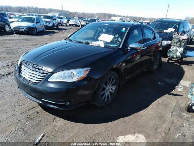 1C3CCBCG8EN157198 Chrysler 200 Limited
