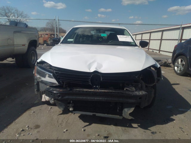 3VW2K7AJ4EM417013 Volkswagen Jetta Sedan S