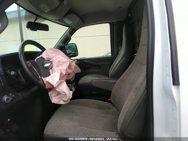 Chevrolet EXPRESS CARGO VAN 2019 1GCWGAFG4K1262312 Image 5