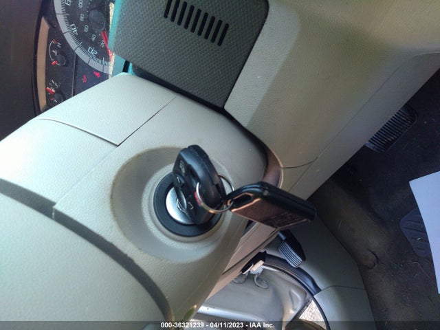 2009 FORD ESCAPE XLT VIN: 1FMCU03G89KA20052