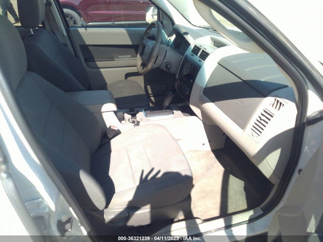 2009 FORD ESCAPE XLT VIN: 1FMCU03G89KA20052