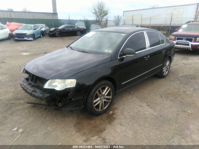 2008 VOLKSWAGEN PASSAT SEDAN LUX VIN: WVWEK73C78P028220