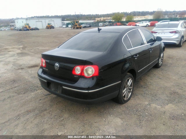 2008 VOLKSWAGEN PASSAT SEDAN LUX VIN: WVWEK73C78P028220