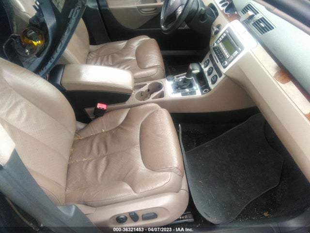 2008 VOLKSWAGEN PASSAT SEDAN LUX VIN: WVWEK73C78P028220