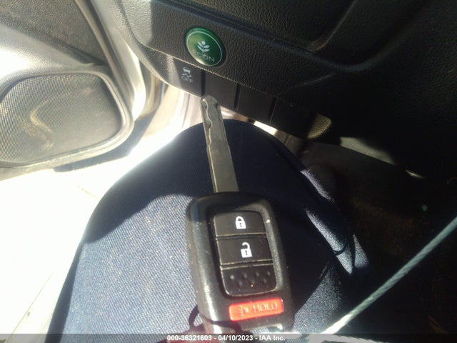 Honda FIT LX 2017 3HGGK5H51HM704076 Image 11
