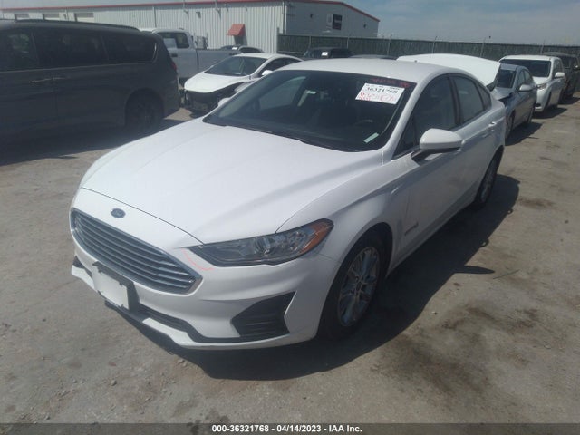 3FA6P0LU8KR120805 Ford Fusion Hybrid Se