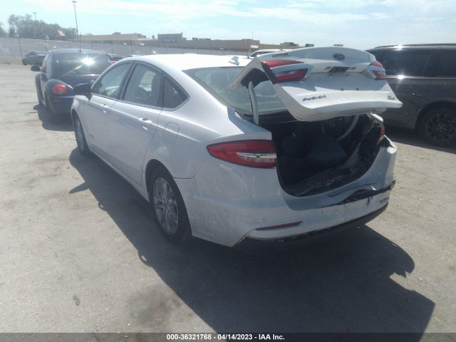 3FA6P0LU8KR120805 Ford Fusion Hybrid Se