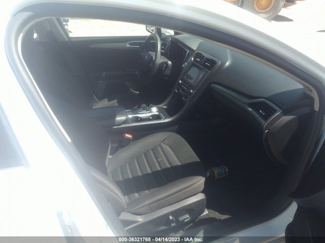 3FA6P0LU8KR120805 Ford Fusion Hybrid Se