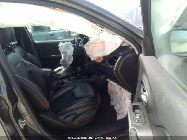 1C4PJLLB6KD316587 Jeep Cherokee Latitude Plus