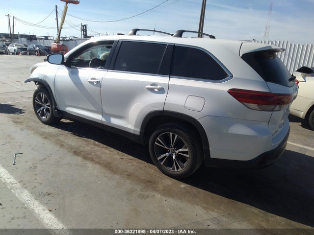 Toyota Highlander Le 2019 5TDZARFH2KS049545 Image 4