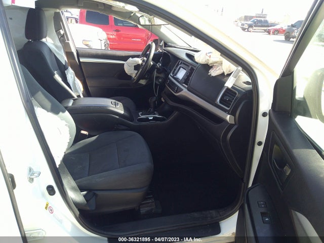 Toyota Highlander Le 2019 5TDZARFH2KS049545 Image 6