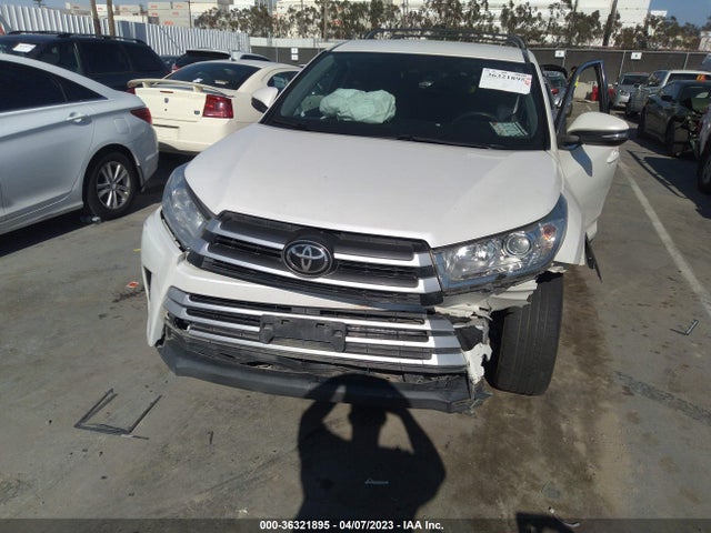 Toyota Highlander Le 2019 5TDZARFH2KS049545 Image 7