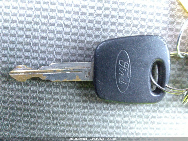 2002 FORD FOCUS SE FLEET/SE BASE VIN: 1FAFP36372W184125