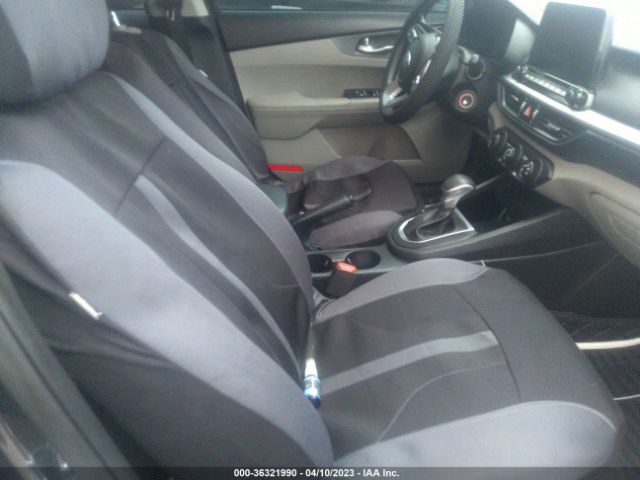 3KPF24AD4ME283349 KIA Forte Lxs