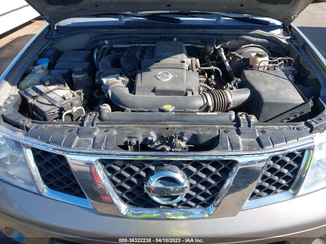 2005 NISSAN PATHFINDER SE VIN: 5N1AR18W45C748048
