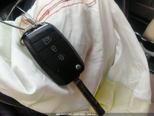 5XYKT3A65EG429155 KIA SORENTO LX