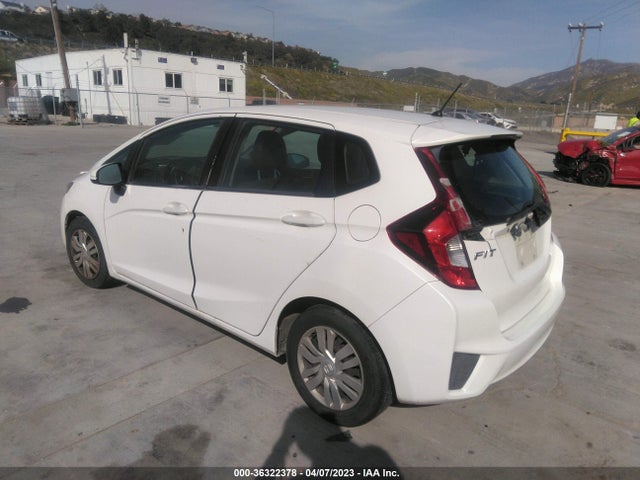 Honda FIT LX 2015 3HGGK5G54FM763041 Image 3