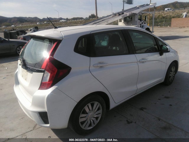 Honda FIT LX 2015 3HGGK5G54FM763041 Image 4