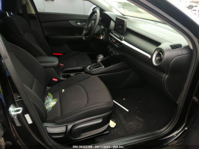 3KPF24ADXME324941 KIA Forte Lxs