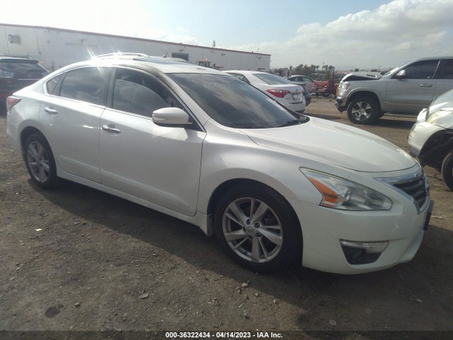2015 1N4AL3AP6FC590324 main image