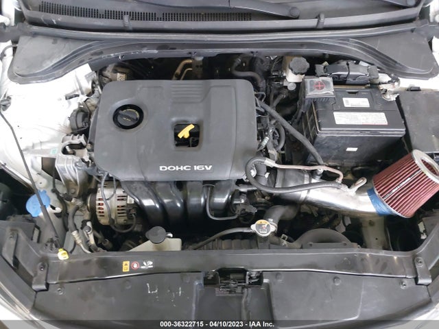 Hyundai ELANTRA SE 2018 5NPD74LF0JH403047 Image 10