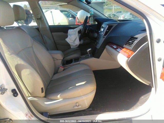 2011 SUBARU LEGACY 2.5I LTD PWR MOON VIN: 4S3BMBK63B3264051