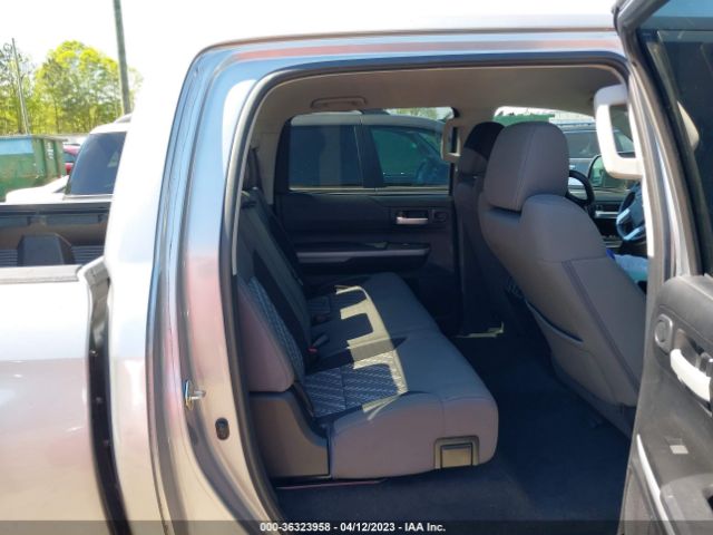 5TFEM5F16KX139468 Toyota Tundra Sr5 4.6l V8