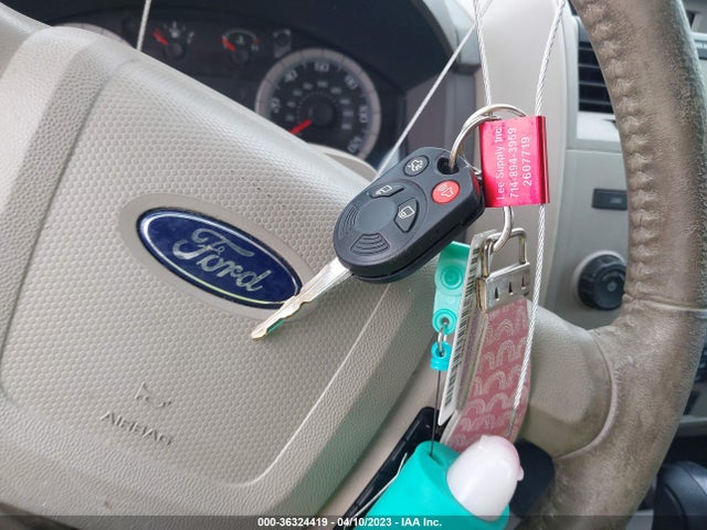 2009 FORD ESCAPE XLT VIN: 1FMCU037X9KD06131