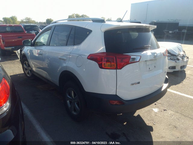 Toyota Rav4 Xle 2015 JTMWFREV3FJ058639 Image 3