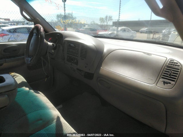 2002 FORD F-150 XLT/LARIAT/KING RANCH VIN: 1FTRW08L02KB52064