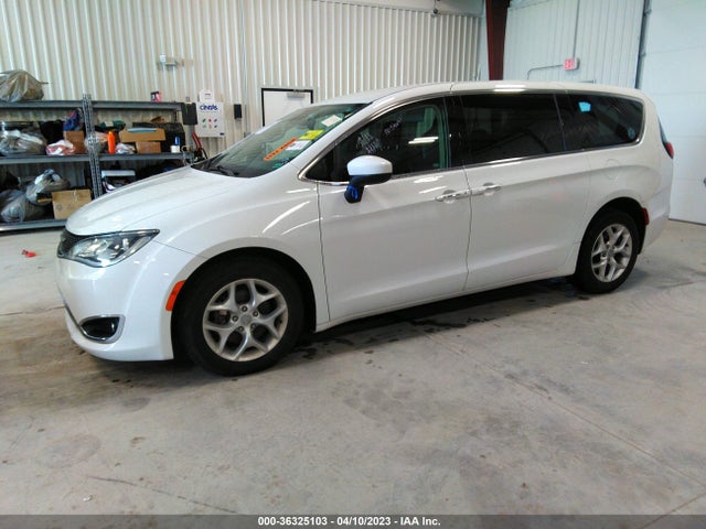 Chrysler Pacifica Touring Plus 2017 2C4RC1BG1HR796029 Image 2