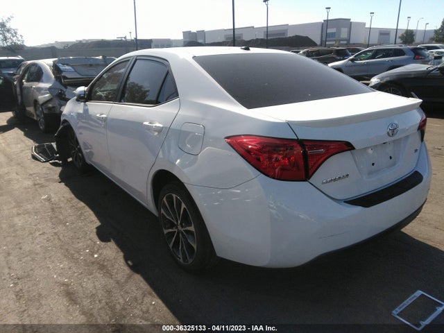 Toyota COROLLA SE 2017 5YFBURHE9HP593571 Image 3