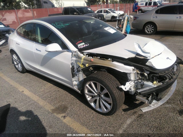 2019 5YJ3E1EA2KF311746 main image