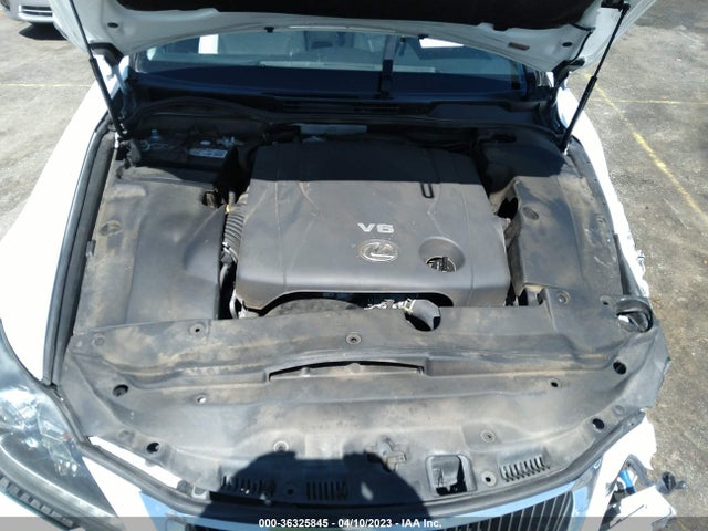 2012 LEXUS IS 250C VIN: JTHFF2C27C2525002