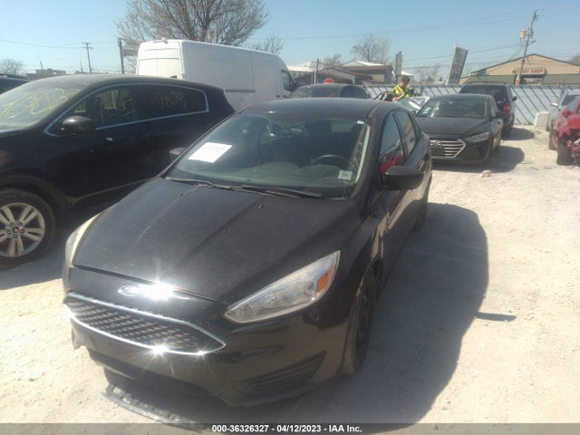 Ford FOCUS S 2015 1FADP3E20FL373903 Image 2