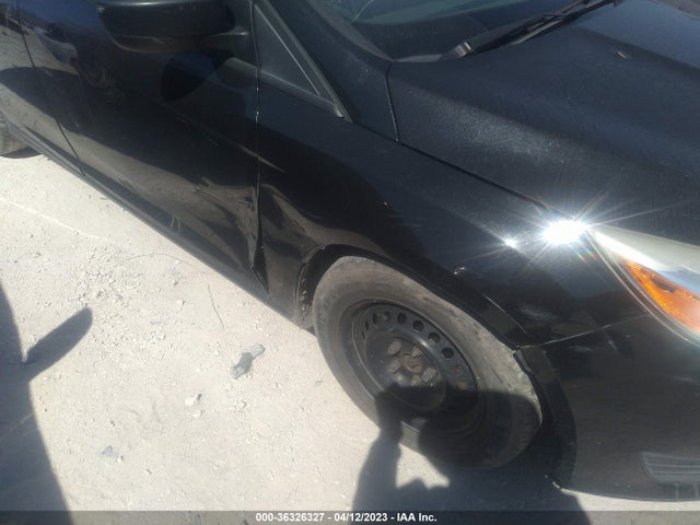 Ford FOCUS S 2015 1FADP3E20FL373903 Image 6