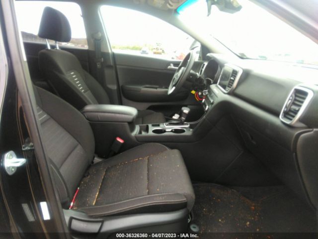 KNDPMCAC1M7894715 KIA Sportage Lx