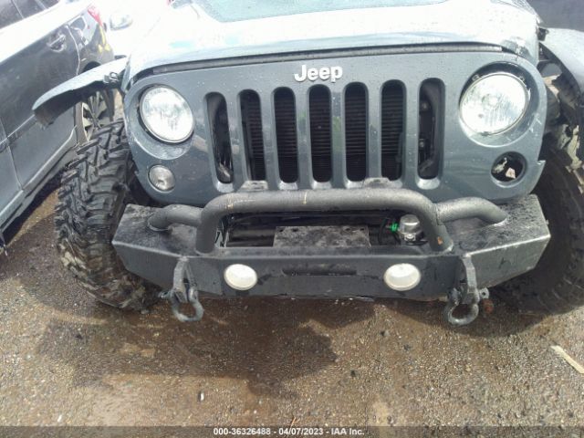1C4BJWDG4HL607058 Jeep Wrangler Unlimited Sport