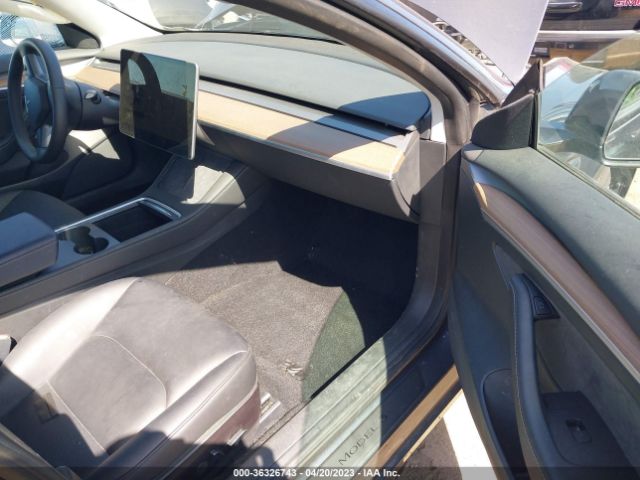 5YJ3E1EAXPF431754 Tesla MODEL 3